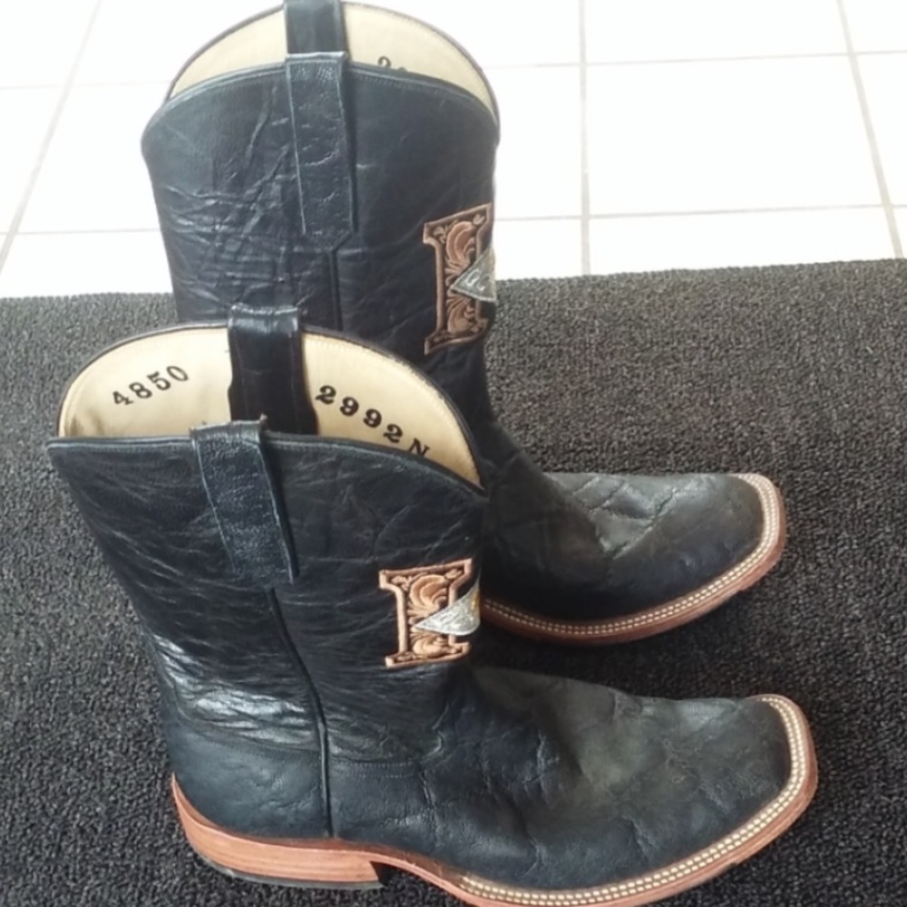 Men's new  black elephant leather boots size 9